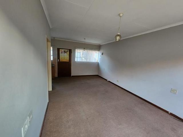 Apartment for sale in Potchefstroom, Tlokwe Local Municipality