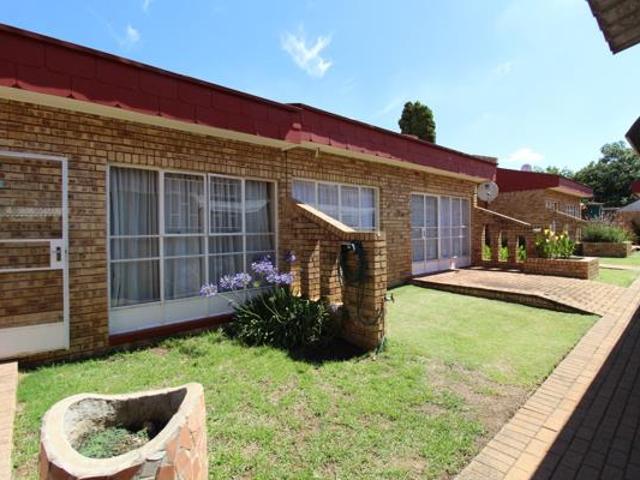 Apartment for sale in Potchefstroom, Tlokwe Local Municipality
