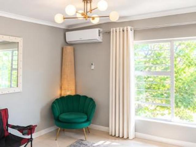 Apartment for sale in Mahikeng Local Municipality, Ngaka Modiri Molema District Municipality