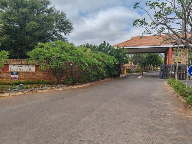 Apartment for rent in Waterkloof, Gauteng