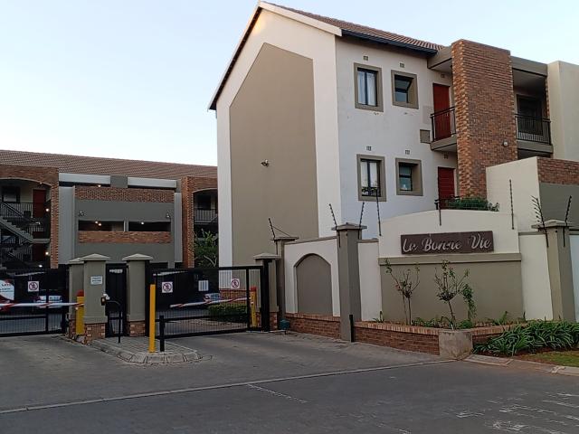 Apartment for rent in Waterkloof, Gauteng