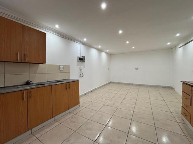 Room for rent in Chatsworth, Kwazulu-natal