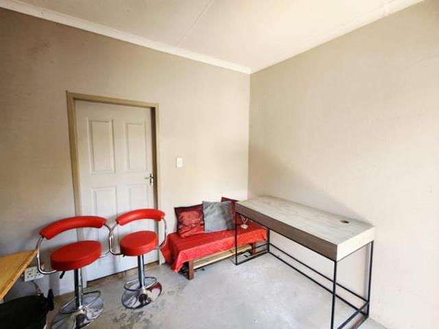 Apartment for rent in Waterkloof, Gauteng
