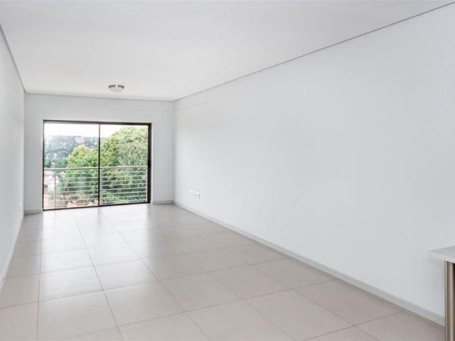 Apartment for sale in Johannesburg, North & Sandton