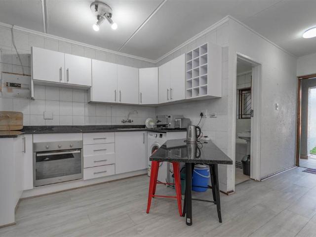 Apartment for sale in Vosloorus, Gauteng
