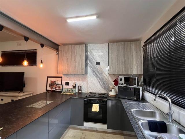 Apartment for sale in Seaview, Kwazulu-natal