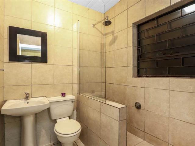 Apartment for sale in Johannesburg, North & Sandton