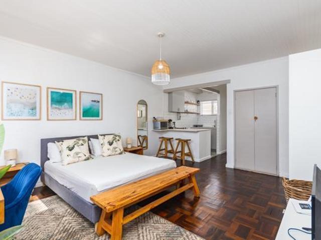 Apartment for rent in Mouille Point, Cape Town