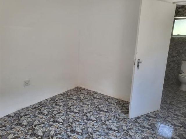 Apartment for rent in Seaview, Kwazulu-natal