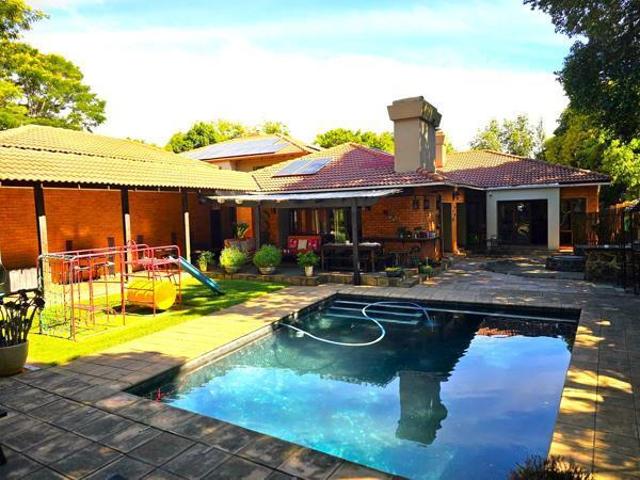 Apartment for rent in Waterkloof, Gauteng