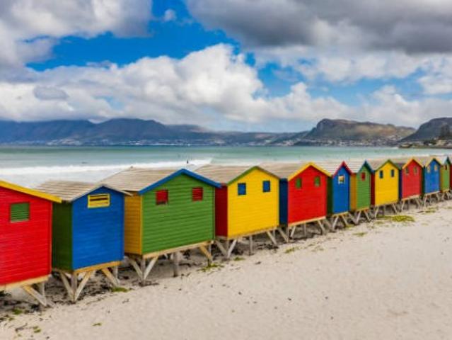 Apartment for sale in Muizenberg, City of Cape Town