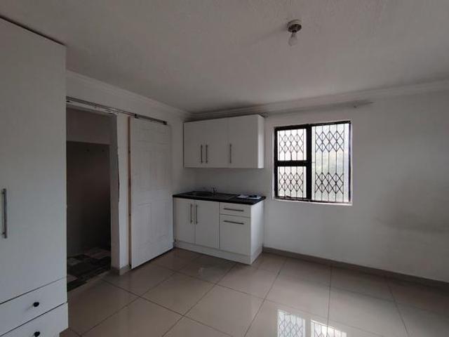 Apartment for rent in Seaview, Kwazulu-natal