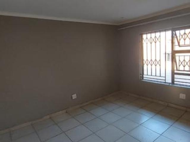 Apartment for rent in Waterkloof, Gauteng