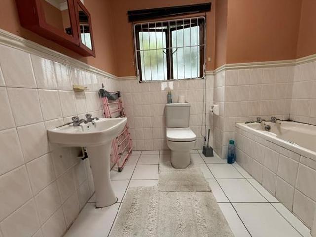 Apartment for rent in Seaview, Kwazulu-natal