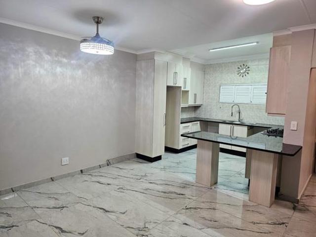 Apartment for rent in Waterkloof, Gauteng