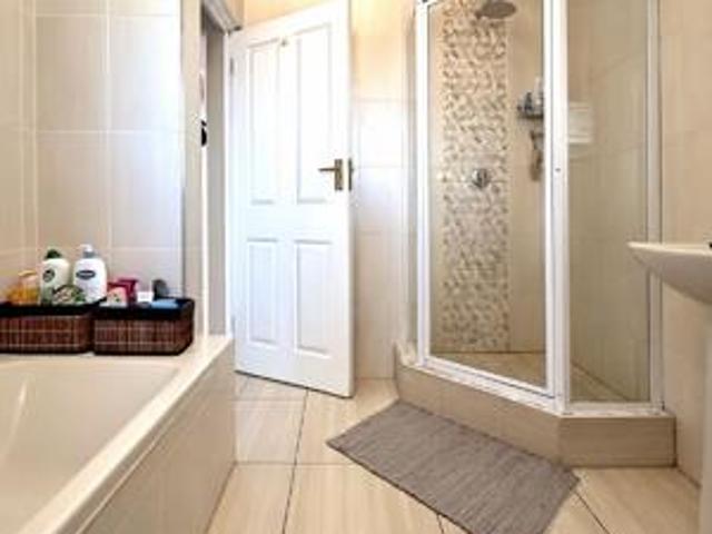 Apartment for sale in Port Elizabeth, Eastern Cape