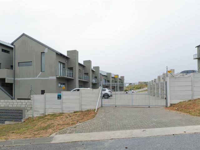 Apartment for sale in Port Elizabeth, Eastern Cape