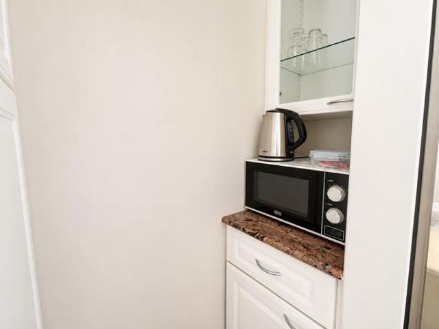 Apartment for rent in Waterkloof, Gauteng