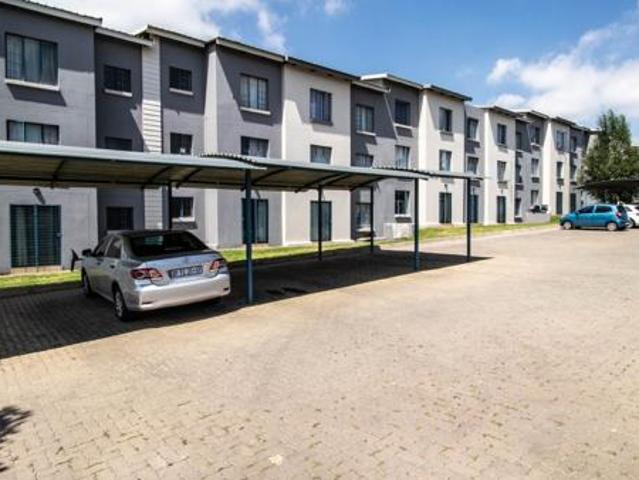 Apartment for sale in Vosloorus, Gauteng