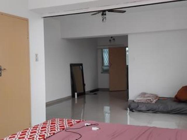 Apartment for rent in Seaview, Kwazulu-natal