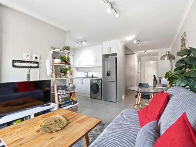 Apartment for sale in Cape Town, Western Cape
