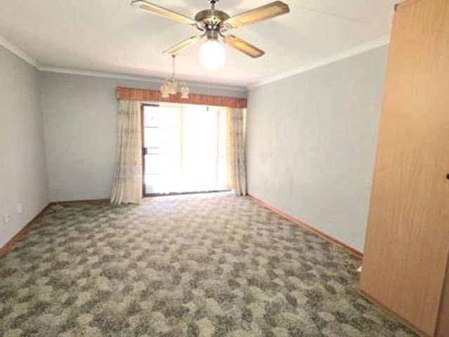 Apartment for sale in Dr Kenneth Kaunda, North West
