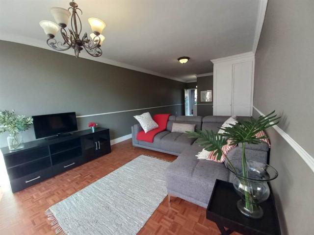 Apartment for sale in Johannesburg, North & Sandton