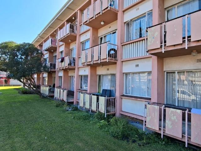 Apartment for sale in Parow, Western Cape