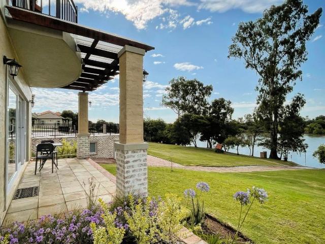 Apartment for sale in Koppies, Free State