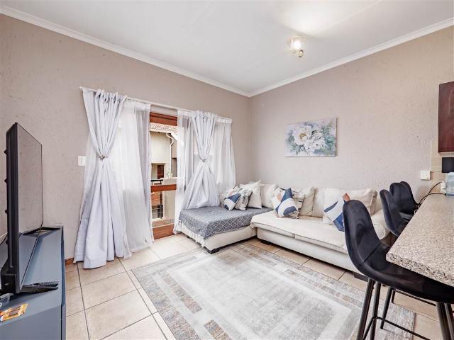 Apartment for sale in Johannesburg, Gauteng