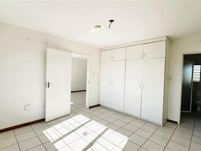 Apartment for sale in Seaview, Kwazulu-natal