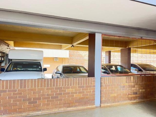 Apartment for sale in Dr Kenneth Kaunda, North West