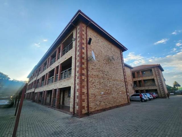 Apartment for sale in Dr Kenneth Kaunda, North West