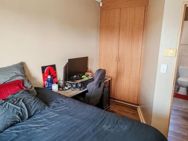 Apartment for sale in Dr Kenneth Kaunda, North West