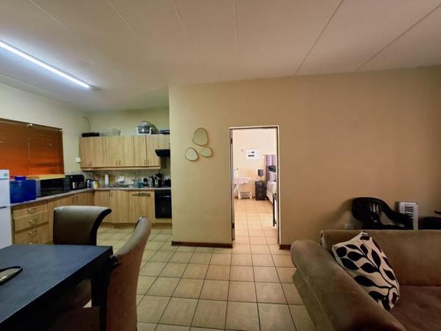 Apartment for sale in Dr Kenneth Kaunda, North West