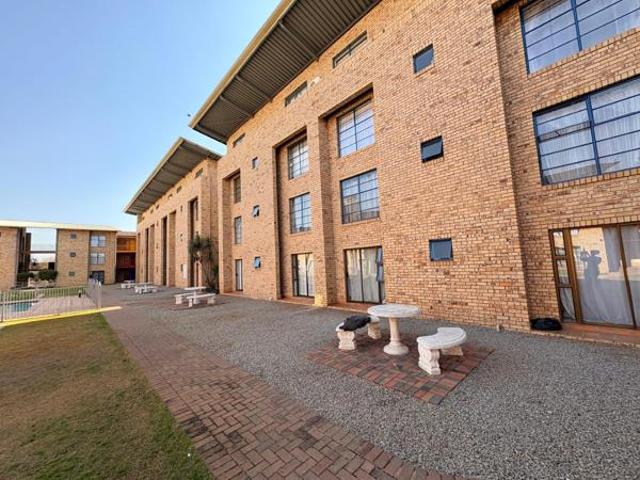 Apartment for sale in Dr Kenneth Kaunda, North West