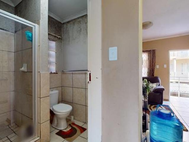 Apartment for sale in Dr Kenneth Kaunda, North West