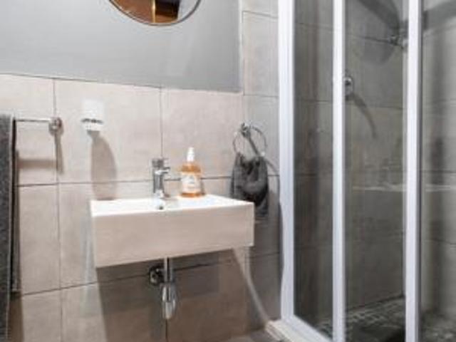 Room for rent in Waterkloof, Gauteng