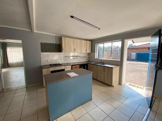 Apartment for rent in Waterkloof, Gauteng