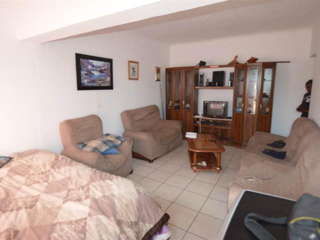 Apartment for sale in Dr Kenneth Kaunda, North West