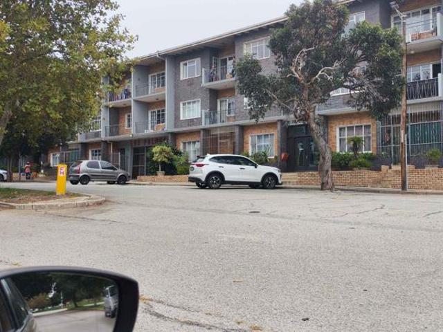 Apartment for sale in Port Elizabeth, Eastern Cape
