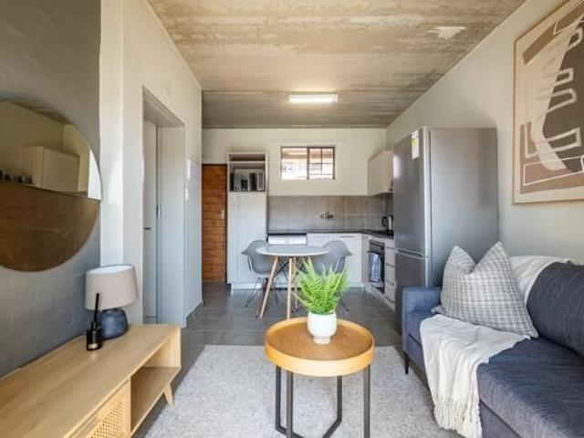 Apartment for rent in Ridgeway, Johannesburg