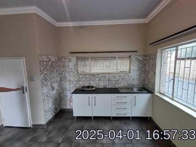 Room for rent in Waterkloof, Gauteng