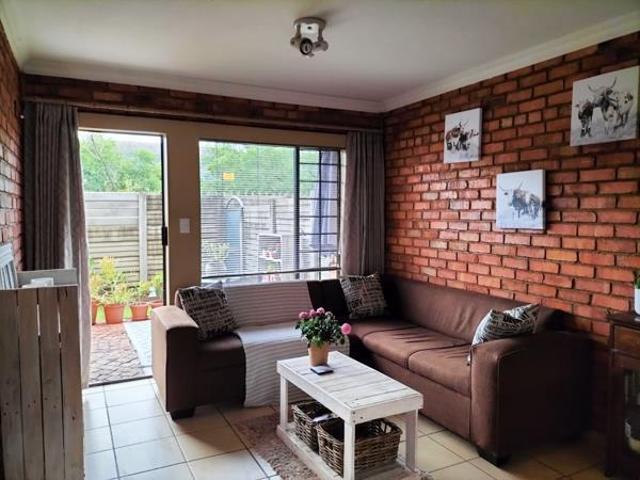 Apartment for rent in Waterkloof, Gauteng