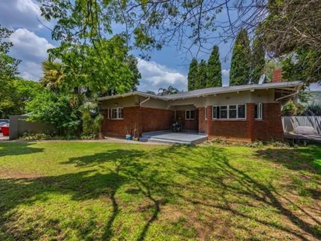 Room for rent in Waterkloof, Gauteng