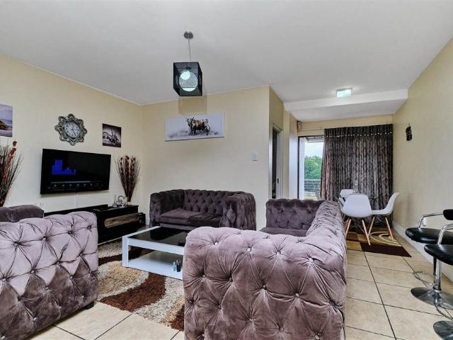 Apartment for sale in Johannesburg, North & Sandton
