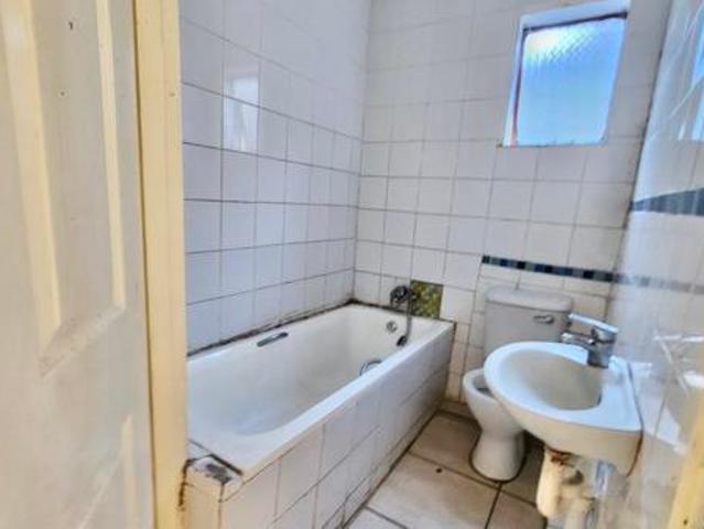 Apartment for rent in Waterkloof, Gauteng