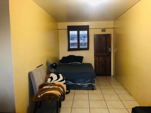 Apartment for sale in Rustenburg Local Municipality, Bojanala Platinum District Municipality