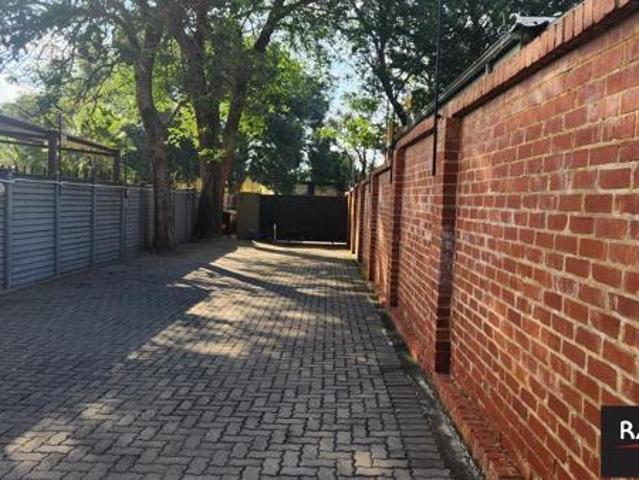 Apartment for sale in Tlhabane, North West