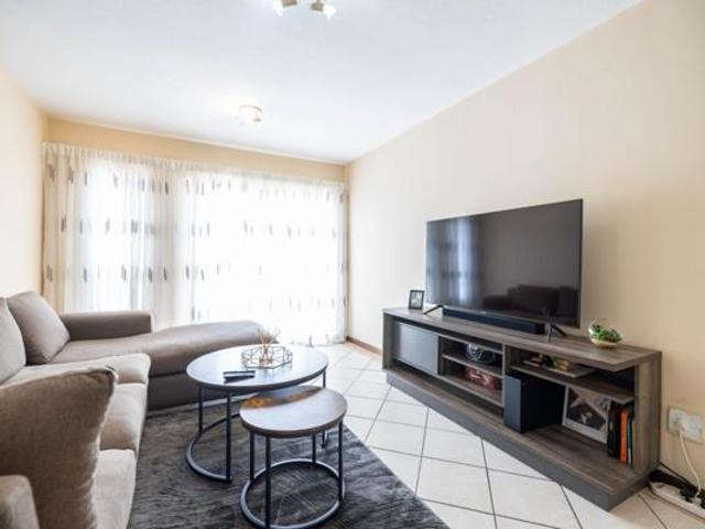Apartment for sale in Vosloorus, Gauteng